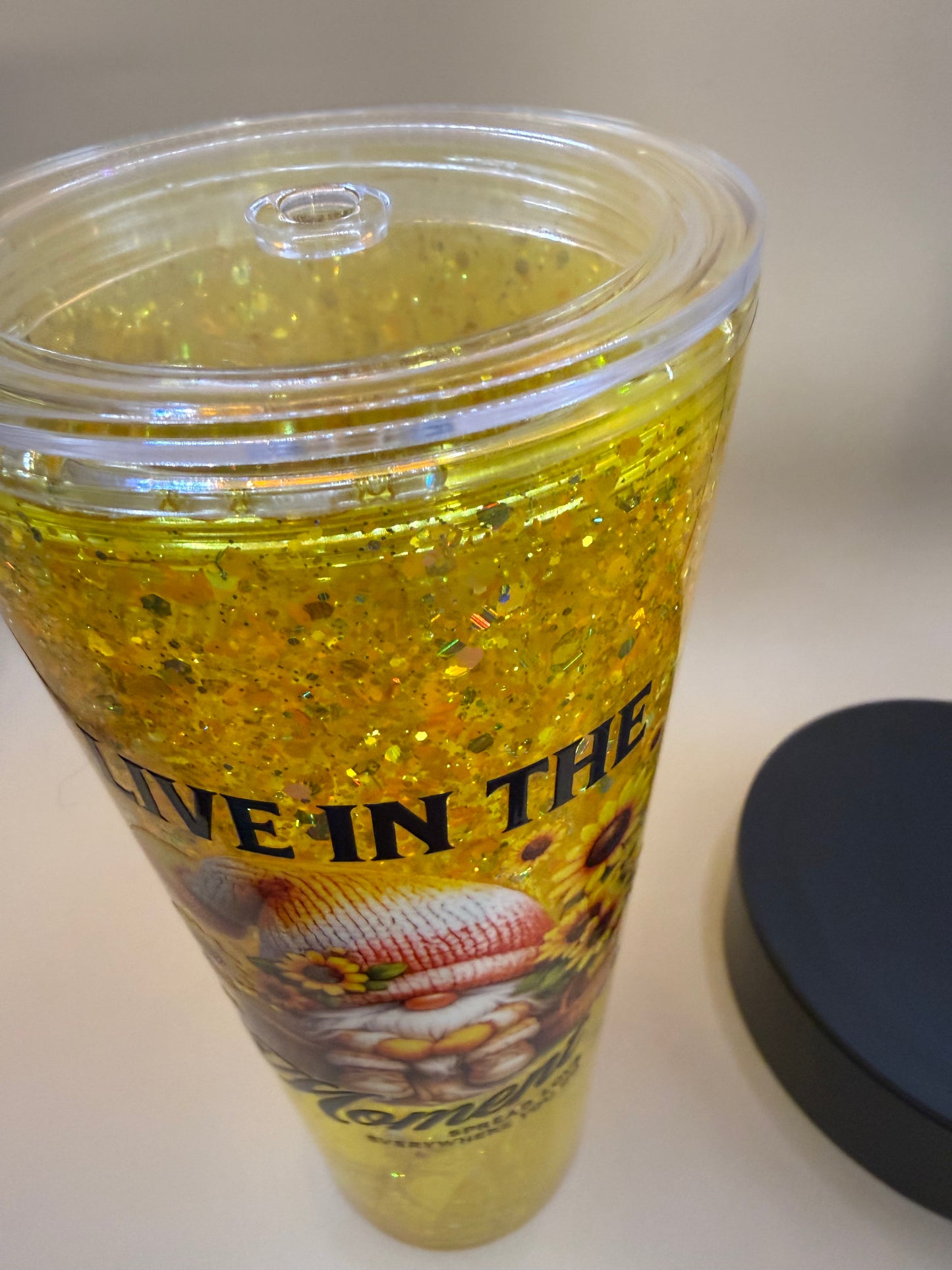 24oz LIVE IN THE MOMENT