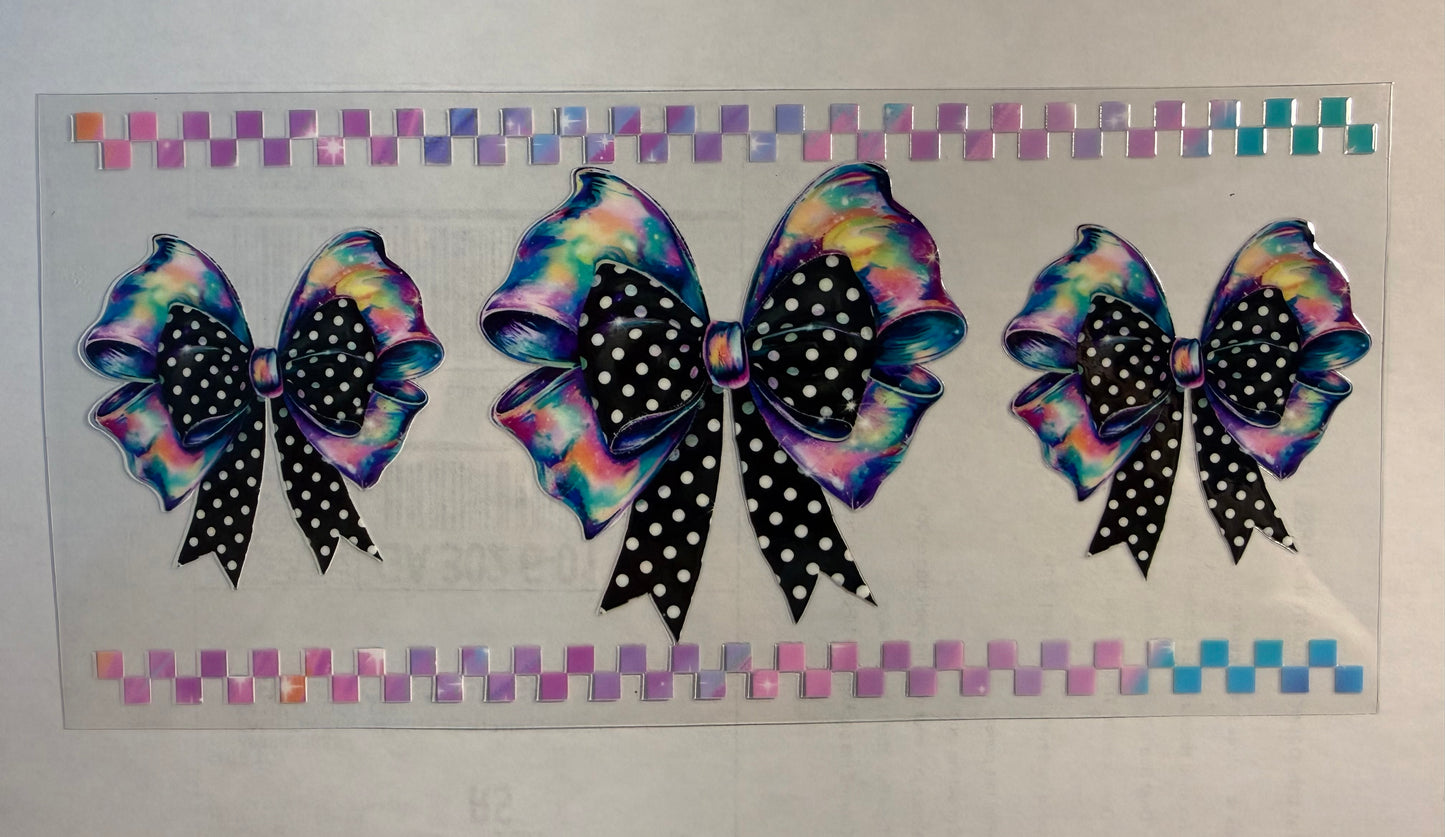 3 BOWS WITH BORDER