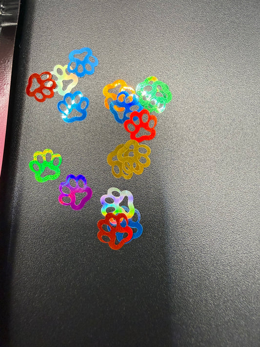 MULTI-COLOR PAW PRINTS