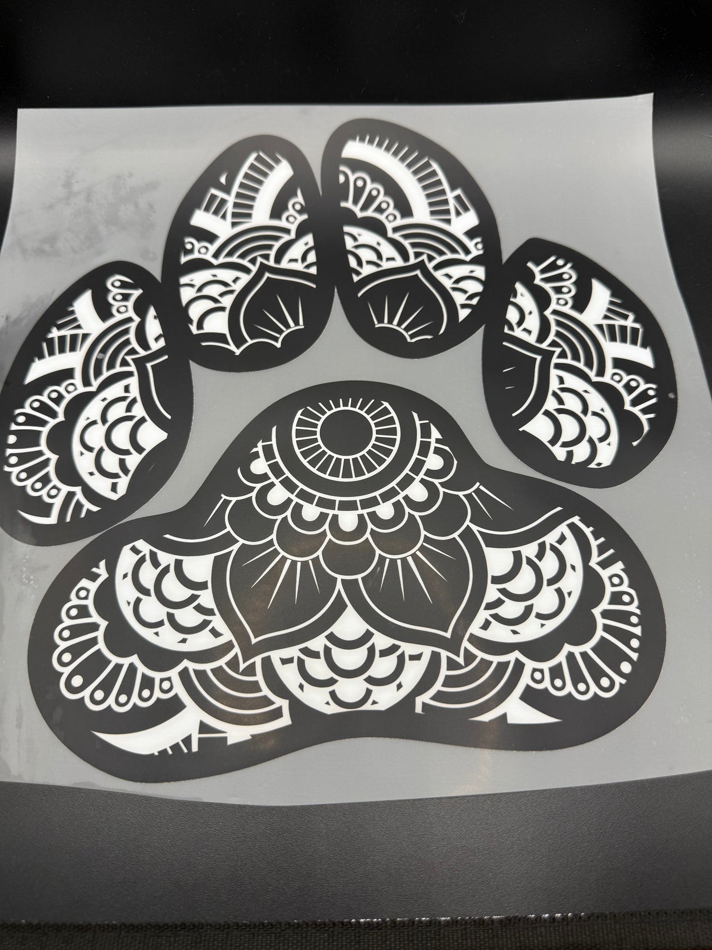 PAW PRINT - BLACK & WHITE