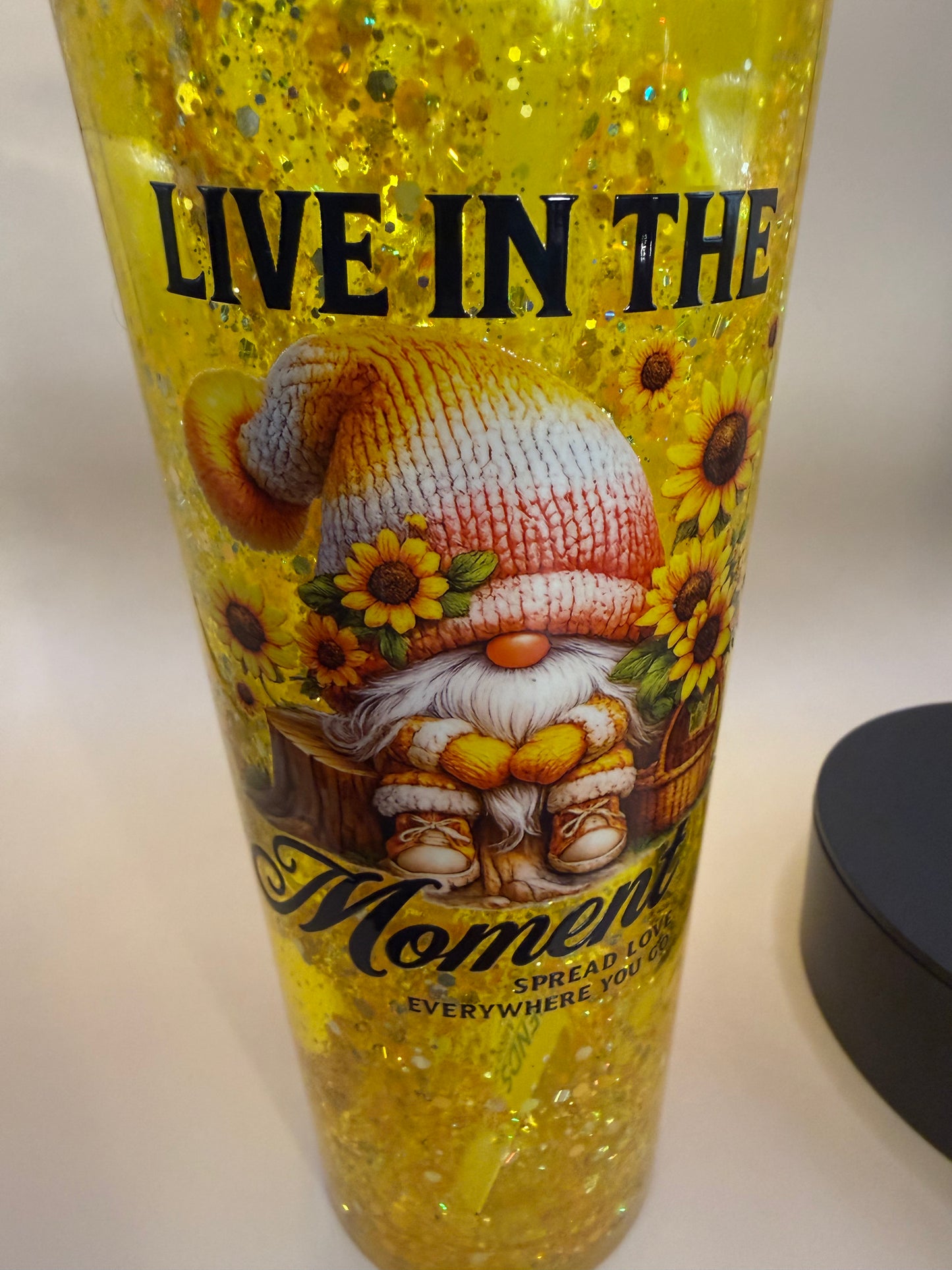 24oz LIVE IN THE MOMENT