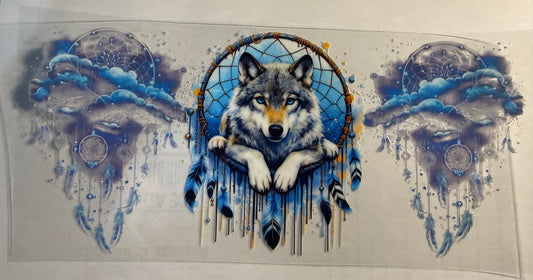 WOLF W/DREAMCATCHERS