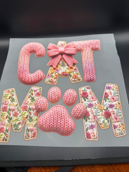 CAT MOM